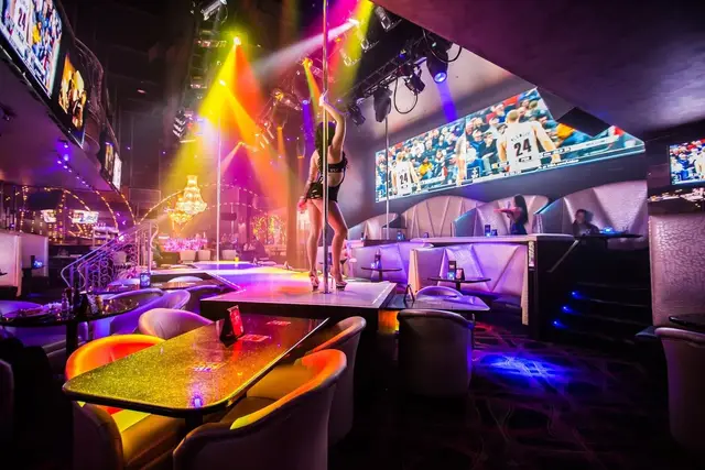 Trumpps Detroit, gentlemen's club in Detroit